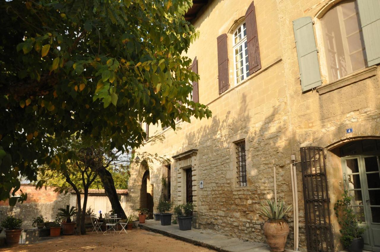蒙特阿瑞娜酒店 Montaren-et-Saint-Médiers 外观 照片